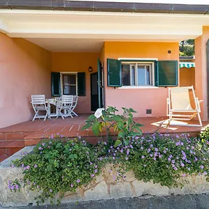 https://appartamenti-vista-mare-capoliveri.it-tuscanyhotel.com