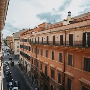 Pensión Trevi &