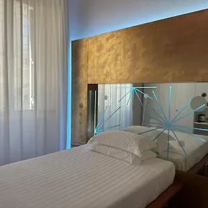 Trecento Hotel