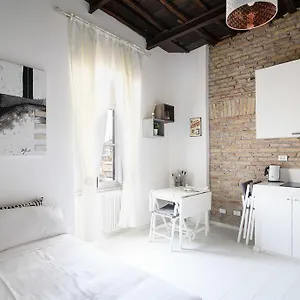 White Ostilia Appartamento